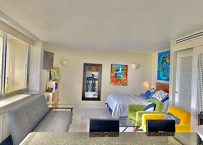 Hotel Elegant Beachfront In Monarca Ixtapa